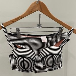 Target Xhilaration Bikini Black/white stripe pink hardware Adjustable top Size M